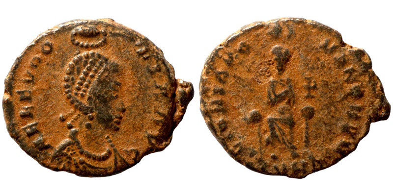 AELIA EUDOXIA, wife of Arcadius. Augusta, 400-404 AD. Æ

16mm 2,74g

Artific...