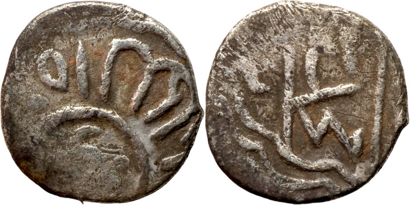 Islamic coin

11mm 0,82g