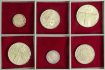 World Coins

Switzerland

Lote 6 monedas 1/2 (2), 2 (2), 5 Francs (2). 1920 a 1963. AR, Ve. KM-21 (2), 23 (2), 51 (2). EBC a SC.