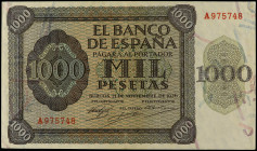 Spanish Banknotes

Estado Español

1.000 Pesetas. 21 Noviembre 1936. Alcázar de Toledo. Serie A. Ed-423. MBC+.