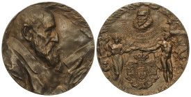 Spanish Medals

Francisco Rodriguez Marin. Director. (1942). REAL ACADEMIA ESPAÑOLA. Anv.: Busto a derecha, leyendo. Rev.: Busto de Cervantes, alego...