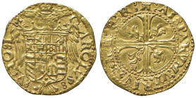 NAPOLI Carlo V (1516-1556) Scudo d'oro sigla R nel 3° quarto - Magliocca 11/1 AU (g 3,38) R Colpo di lima al bordo

SPL