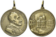 Innocenzo XI (1676-1689) Medaglia fusa senza data - il Piazzale della Madonna di Loreto - Opus: F.C.F. - AE dorato (g 18,48 - Ø 33,76 mm) R Rara fusio...