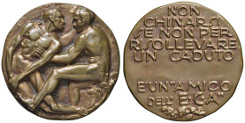 Ente Comunale Assistenza Medaglia artistica coniata 1940 circa Non Chinarsi se non per risollevare un caduto - Opus: Costantino Affer - AE (g.134 - Ø ...