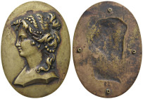 FRANCIA. Placchetta ovale artistica da fusione del XIX secolo Donna a mezzo busto con capelli raccolti - Fusione senza firma, al rovescio PL - AE (g.1...