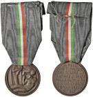 DECORAZIONE. Regno d'Italia Distintivo d'onore per le madri dei caduti in guerra 1944 - Opus: G. Prini edizione Jhnson - AE (g.14 - Ø 33 mm) Con Nastr...