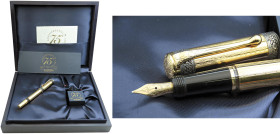 AURORA 75º ANNIVERSARIO -Penna Stilografica- Edizione limitata 1145/1919. Questa preziosa penna presenta preziosi anelli in argento massiccio cesellat...