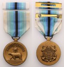 Collection of USA badges and decorations
USA. Medal za Służbę w Arktyce (Arctic Service Medal) 
Medal nadawany żołnierzom US Coast Guard, którzy słu...