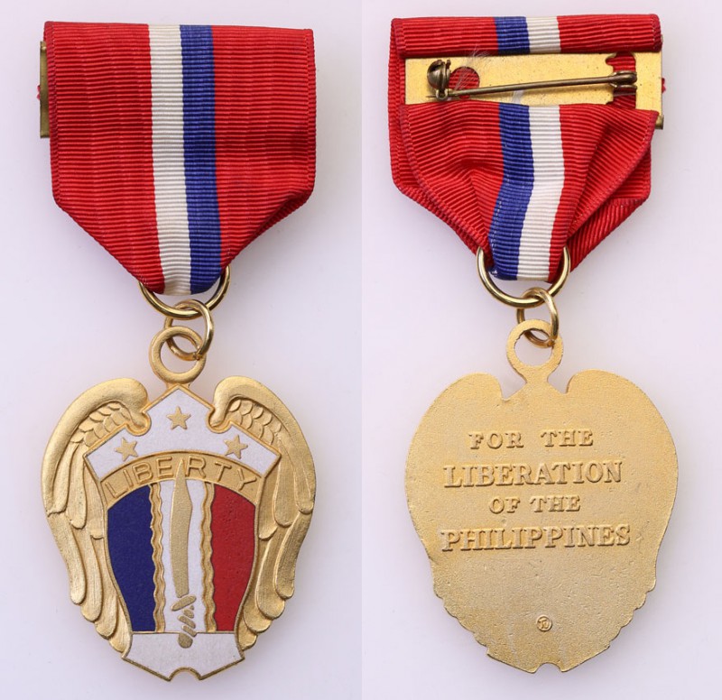 Collection of USA badges and decorations
USA. Medal za Wyzwolenie Filipin (Phil...