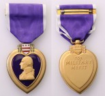 Collection of USA badges and decorations
USA. Purpurowe Serce (Purple Heart) 
Odznaczenie nadawane za rany odniesione podczas służby wojskowej żołni...