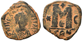 Justinian I, 527-565. Follis (bronze, 16.80 g, 30 mm), Eastern imitation. DN IVSTINIANVS P P AVG Diademed, draped, and cuirassed bust right. Rev. Larg...