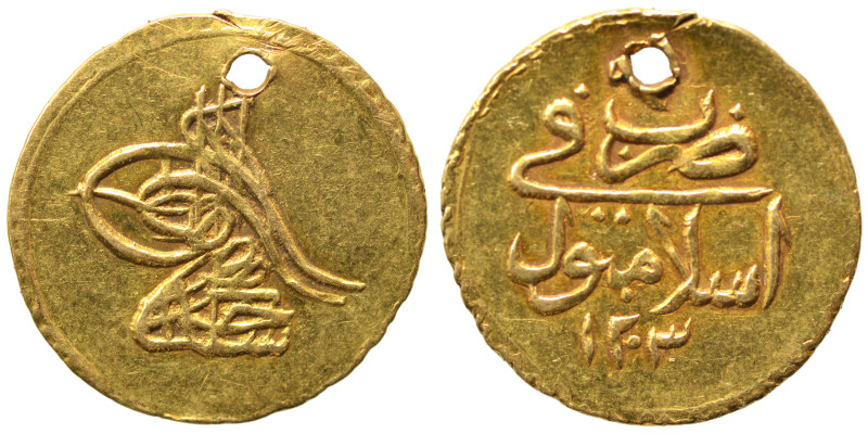 Ottoman. Av (gold, 0.87 g, 14 mm). Holed, nearly very fine.