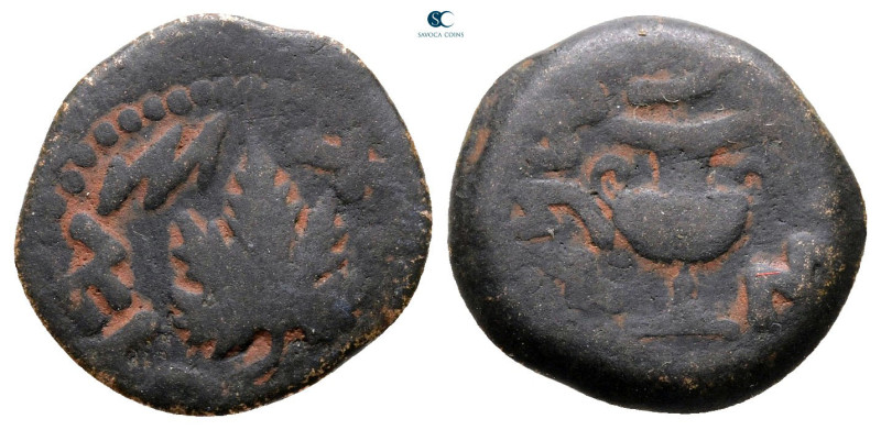 Judaea. Jerusalem. First Jewish War AD 66-70. 
Prutah Æ

15 mm, 2,53 g


...