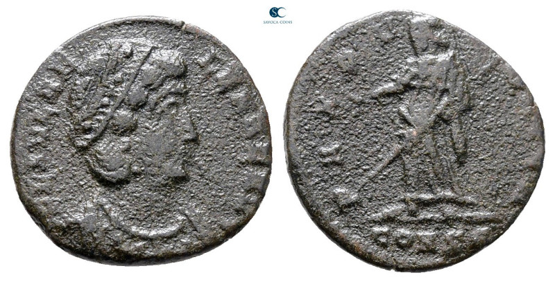 Helena. Augusta AD 324-329. Constantinople
Follis Æ

15 mm, 1,47 g



Fin...