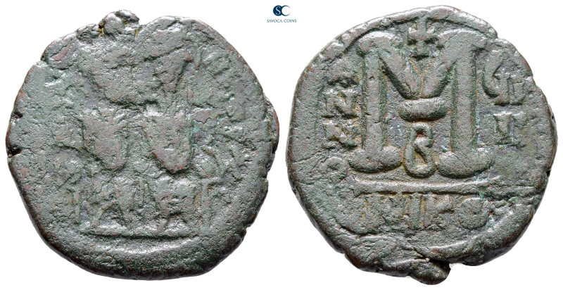 Justin II and Sophia AD 565-578. Nikomedia
Follis or 40 Nummi Æ

28 mm, 10,40...