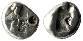 Persia, Achaemenid Empire. temp. Darios I to Xerxes II (ca 485-420 BC) AR Siglos . Sardes mint.
Obv: Persian king or hero, wearing kidaris and kandys ...