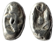 Persia, Achaemenid Empire. temp. Darios I to Xerxes II (ca 485-420 BC) AR Siglos . Sardes mint.
Obv: Persian king or hero, wearing kidaris and kandys ...