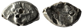 Persia, Achaemenid Empire. temp. Darios I to Xerxes II (ca 485-420 BC) AR Siglos . Sardes mint.
Obv: Persian king or hero, wearing kidaris and kandys ...