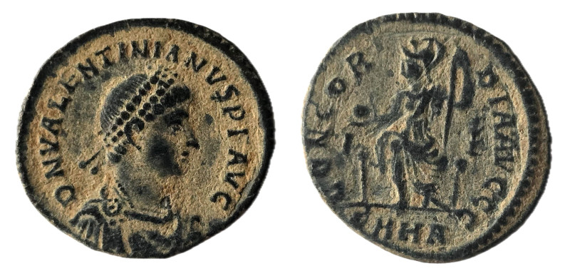 Valentinian II (378-383 AD). Heraclea
AE Follis 
Obv: DN VALENTINIANVS PF AVG, p...