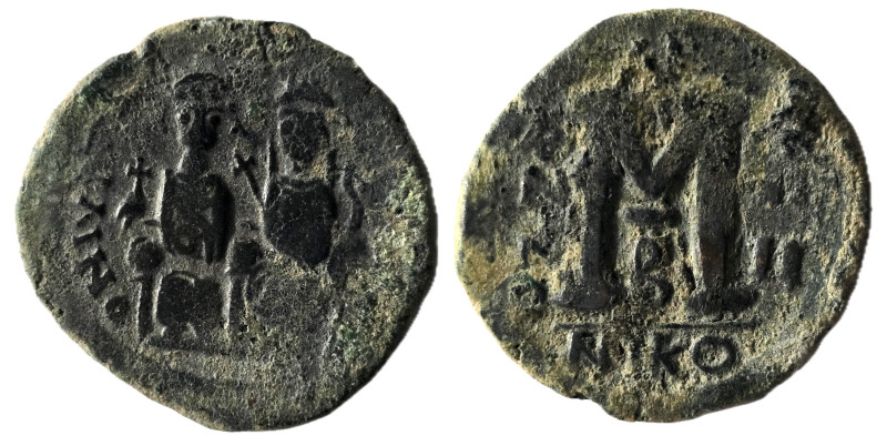 JUSTIN II with SOPHIA.(565-578).Follis. Weight : 13.26 gr Diameter : 30.38 mm