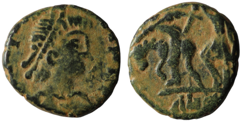 Constantinus II. (337-361 AD). Æ Follis. 13mm, 1,31g