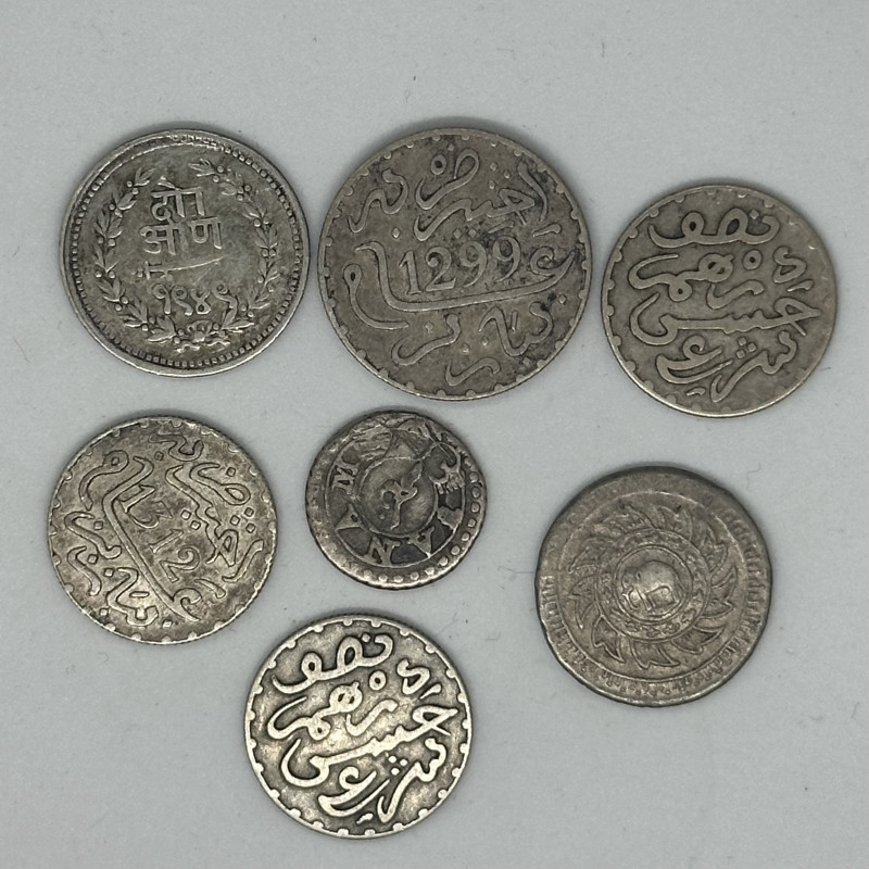 Group Lot of 7 AR World Coins. Different properties. Fine to very fine.