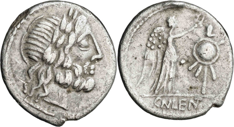 (88 a.C.). Gens Cornelia. Quinario. (Bab. 51) (Craw. 345/2). 1,59 g. MBC.