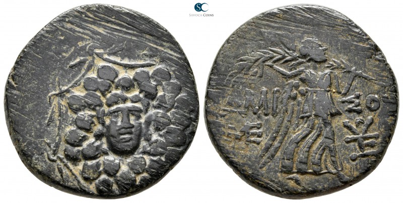 Pontos. Amisos circa 85-65 BC. 
Bronze Æ

23 mm., 7,15 g.



very fine