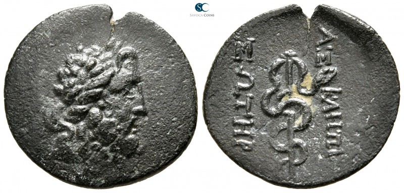 Mysia. Pergamon 200-113 BC. 
Bronze Æ

21 mm., 3,06 g.



very fine