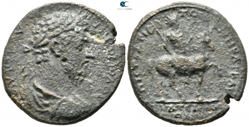 Lydia. Thyateira . Commodus AD 180-192. 
Bronze Æ

36 mm., 22,57 g.



ne...