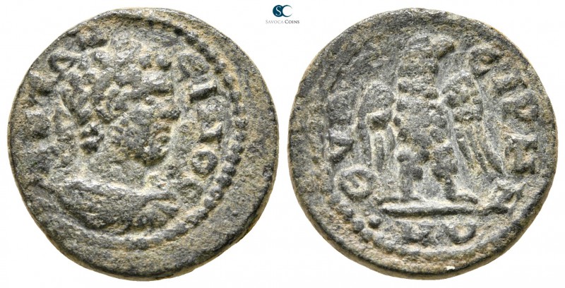 Lydia. Thyateira . Caracalla AD 198-217. 
Bronze Æ

16 mm., 2,56 g.



ne...