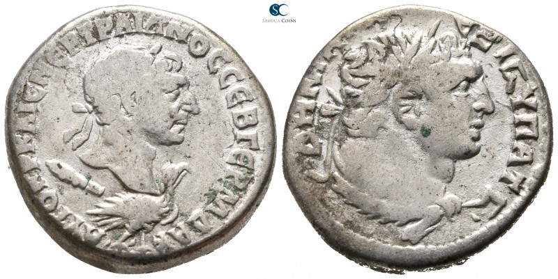 Phoenicia. Tyre. Trajan AD 98-117. 
Tetradrachm AR

25 mm., 14,22 g.



v...