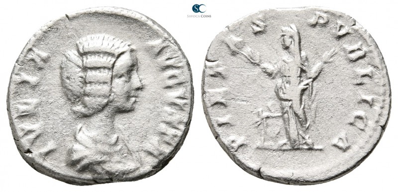 Julia Domna AD 193-217. Rome
Denarius AR

18 mm., 3,35 g.



nearly very ...