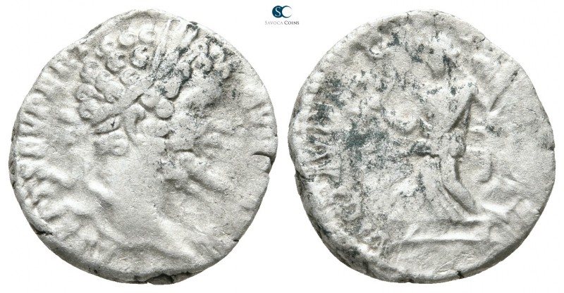 Septimius Severus AD 193-211. Rome
Denarius AR

16 mm., 2,76 g.



fine
