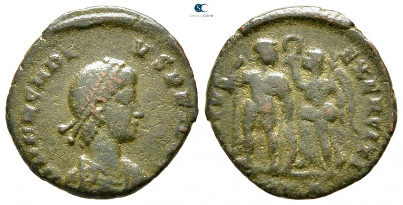 Arcadius AD 383-408. 
Follis Æ

18 mm., 2,30 g.



nearly very fine