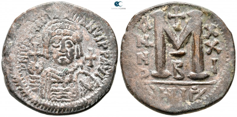 Justinian I. AD 527-565. Theoupolis (Antioch)
Follis Æ

36 mm., 19,09 g.

...