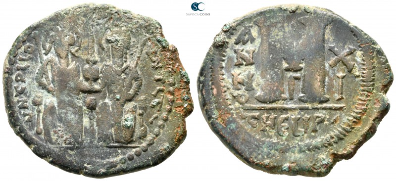 Justin II and Sophia AD 565-578. Theoupolis (Antioch)
Follis Æ

32 mm., 15,25...