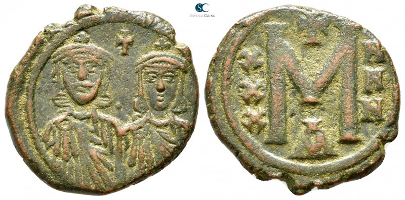 Nicephorus I, with Stauracius AD 802-811. Constantinople
Follis Æ

22 mm., 5,...