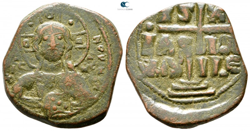 Attributed to Romanus III AD 1030-1040. Constantinople
Follis Æ

22 mm., 3,58...