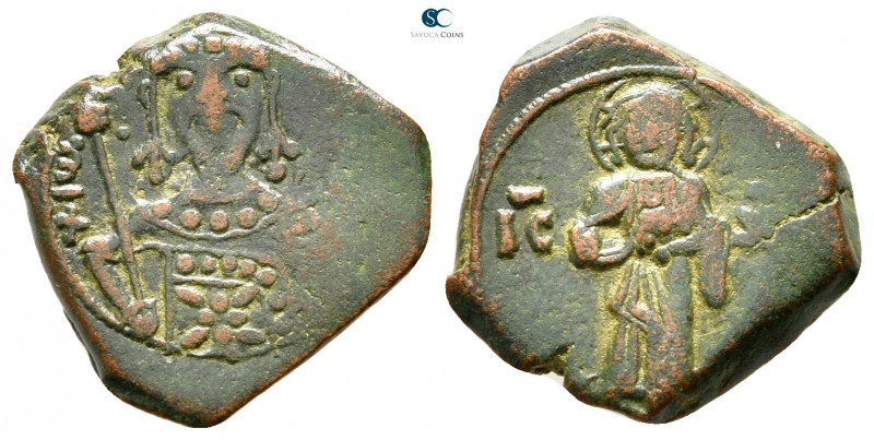 John II Comnenus AD 1118-1143. Thessalonica
Tetarteron Æ

16 mm., 3,36 g.

...