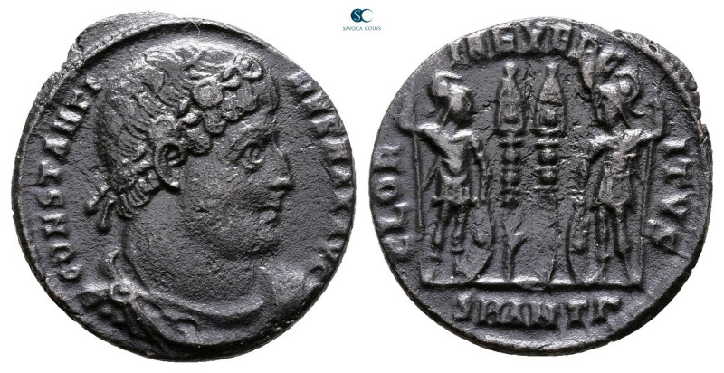 Constantine I the Great AD 306-337. Antioch
Follis Æ

17 mm, 1,93 g



Ve...