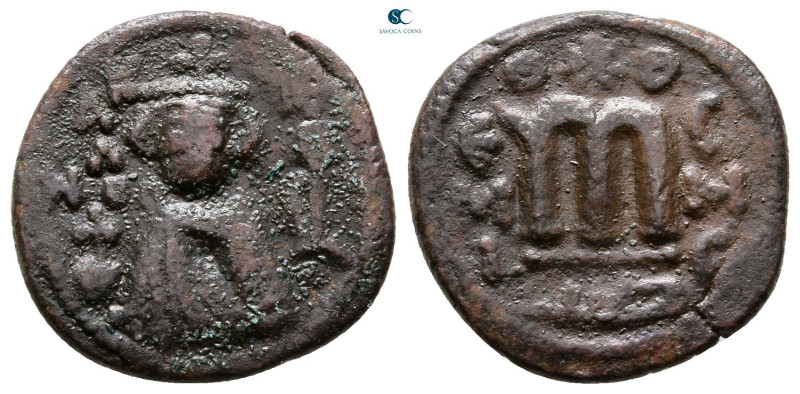 Umayyad. Hims mint. Abd al-Malik AH 65-86. 
Fals Æ

20 mm, 3,62 g



Very...