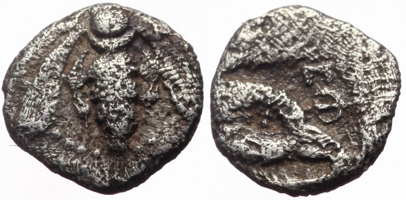 Ionia, Ephesos AR Tetartemorion (Silver, 0.17g, 6mm) ca 500-420 BC. 
Obv: Bee 
R...