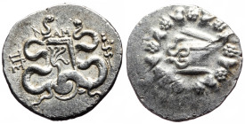 Mysia, Pergamon, cistophoric tetradrachm (Silver, 27.8 mm, 12.50 g), ca 95-92 BC.
Obv. Serpent emerging from cista mystica with open lid, all within i...