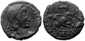 Constantius II (337-361) AE (Bronze, 4.50g, 19mm) Heraclea
Obv: D N CONSTANTIVS P F AVG Pearl-diademed, draped and cuirassed bust of Constantius II to...