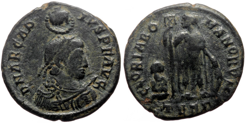Arcadius (383-408) AE (Bronze, 4.57g, 23mm) Thessalonica.
Obv: D N ARCADIVS P F ...