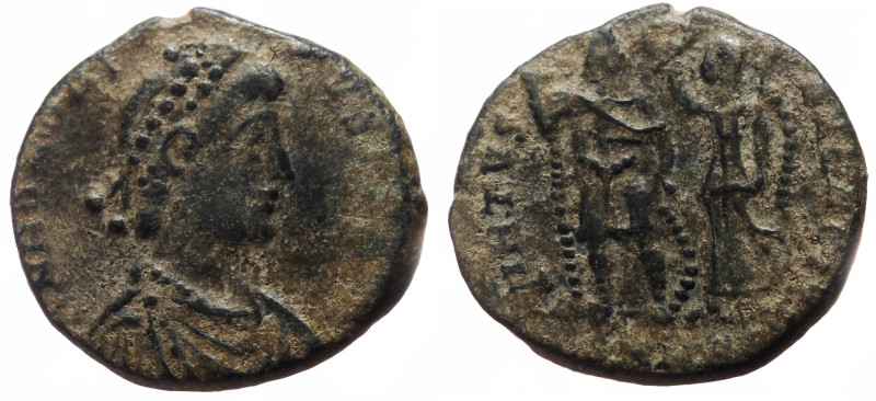 Arcadius (383-408) AE Follis (Bronze, 3.08g, 17mm) Nicomedia. 
Obv: D N ARCADIVS...