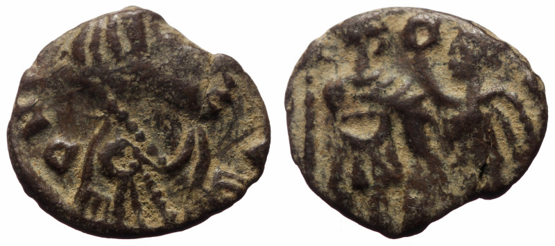 Unidentified Late Roman AE nummus (Bronze, 1.03g, 13mm)