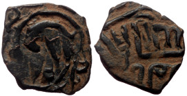 Unidentified Islamic AE (Bronze, 1.78g, 18mm)