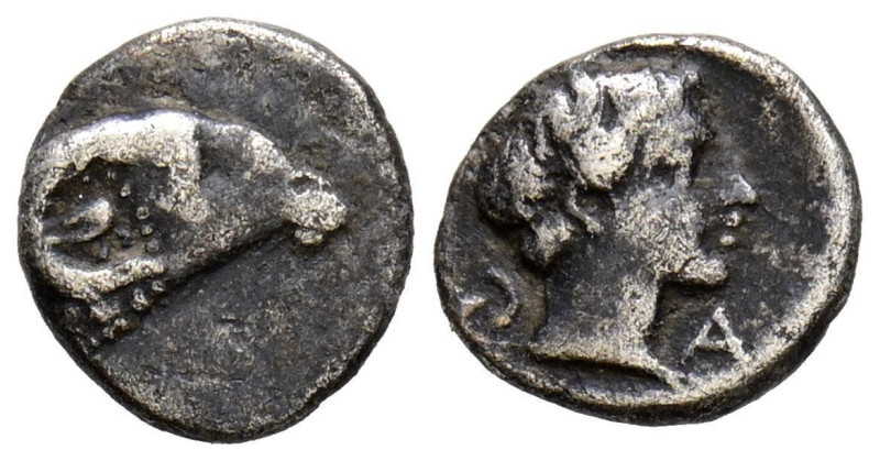 CARIA, Halikarnassos. Hemióbolo.(Ar. 0,45g/8mm). 380 a.C. Ceca incierta. (SNG Ke...